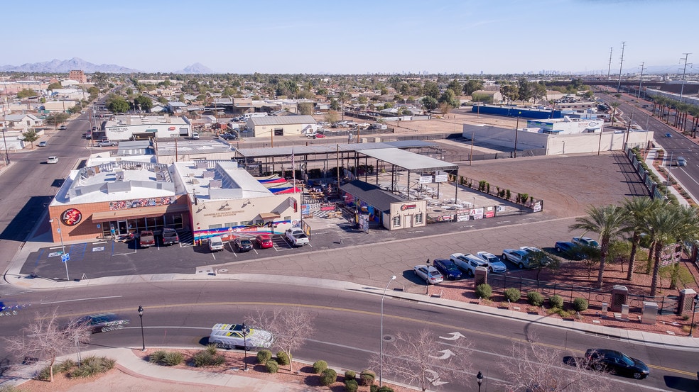 More Photos Of 6729 N 57th Dr, Glendale Restaurant For Lease