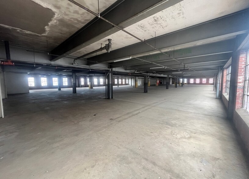 More Photos Of 151-155 E Market St, Wilkes Barre Warehouse For Lease