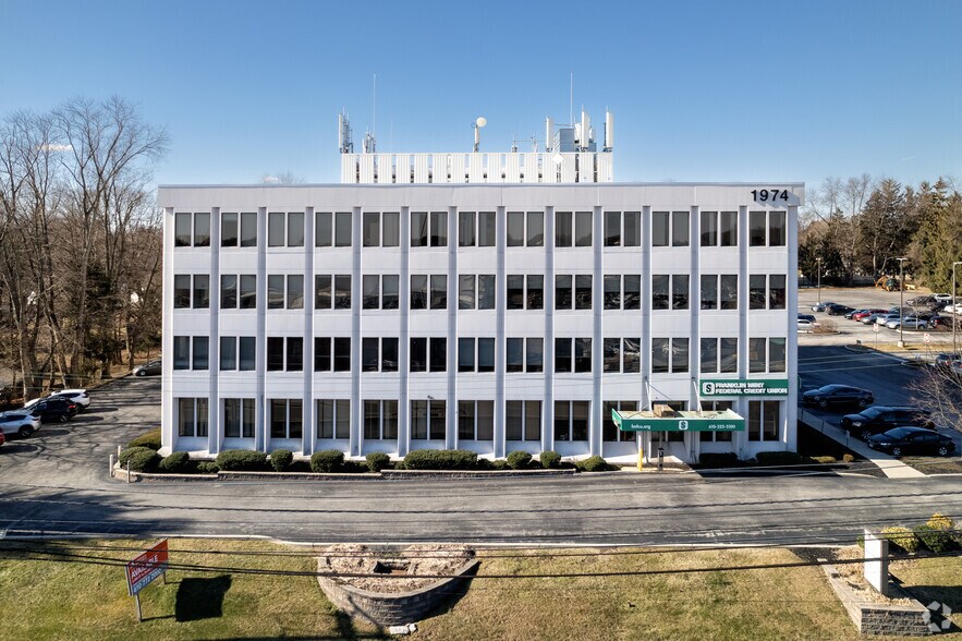 More Photos Of 1974 Sproul Rd, Broomall Office For Lease