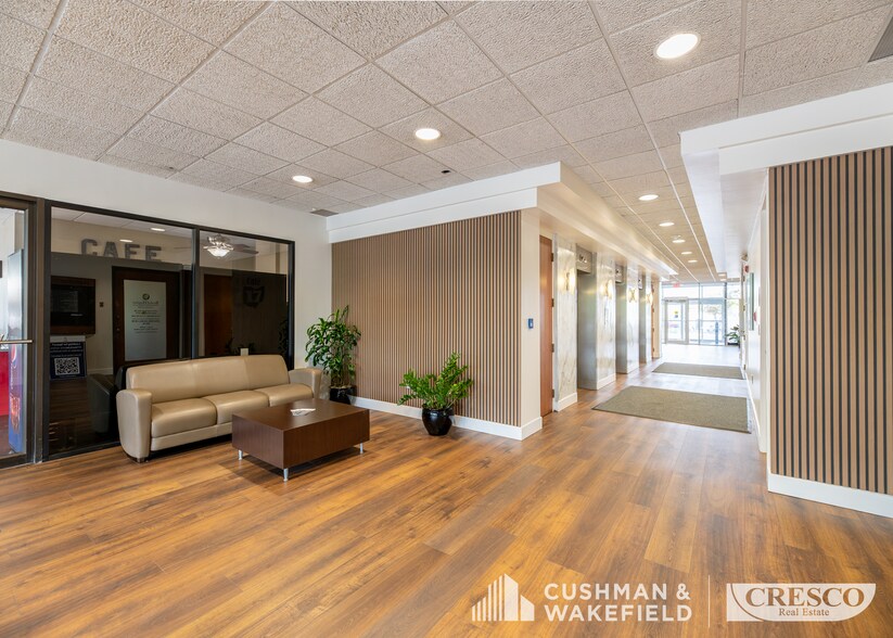 More Photos Of 5755 Granger Rd, Independence Office Residential For Lease