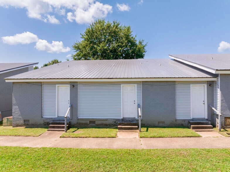 More Photos Of 961 Old Hickory Blvd, Jackson Apartments For Sale