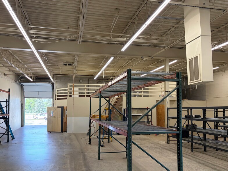 More Photos Of 7479-7491 Cahill Rd, Edina Showroom For Sale
