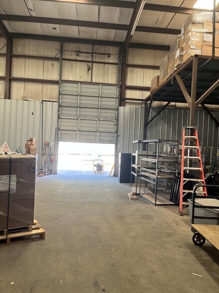 More Photos Of 3105 E Reno Ave, Oklahoma City Warehouse For Lease