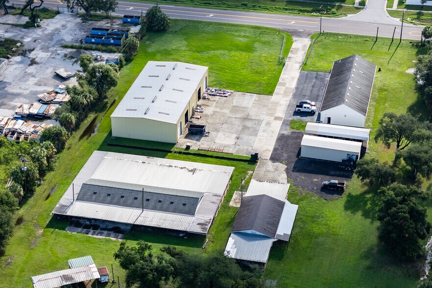 More Photos Of 6901 S 78th St, Riverview Warehouse For Lease