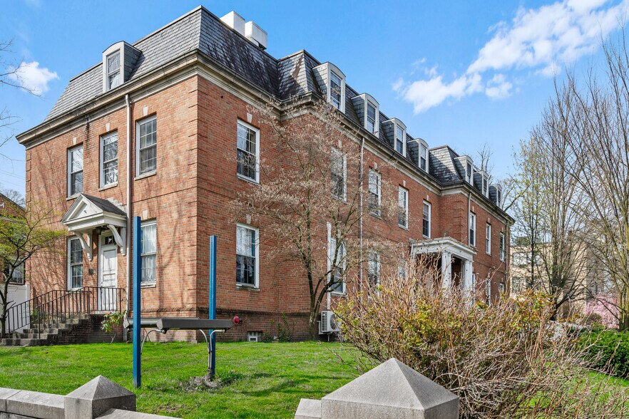 More Photos Of 5618 Kentucky Ave, Pittsburgh Medical For Sale