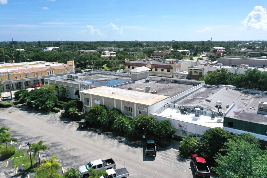 More Photos Of 2045 14th Ave, Vero Beach Office Residential For Sale