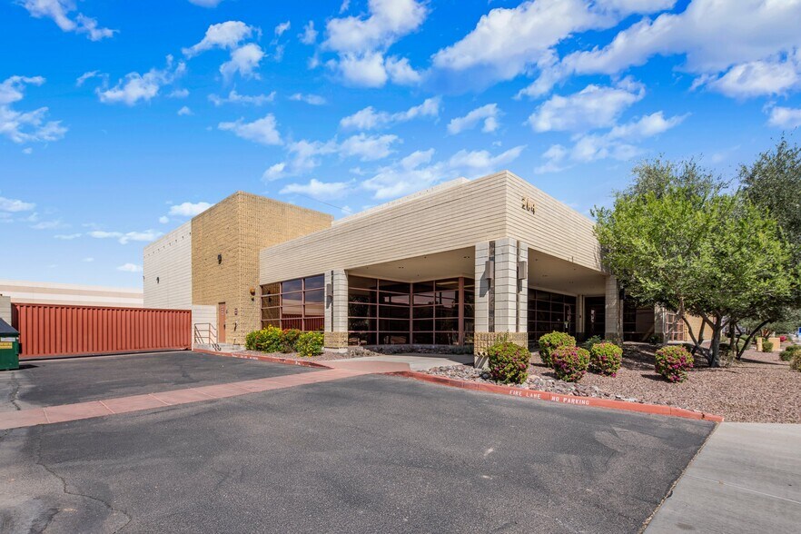 More Photos Of 264 S Hamilton Pl, Gilbert Warehouse For Lease