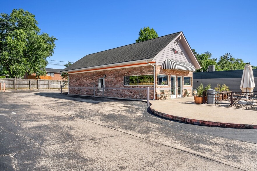 More Photos Of 4219 Lebanon Pike, Hermitage Freestanding For Sale