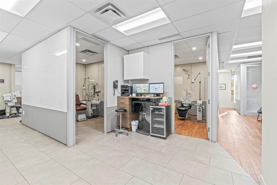 More Photos Of 3100 30 Av, Vernon Office For Sale