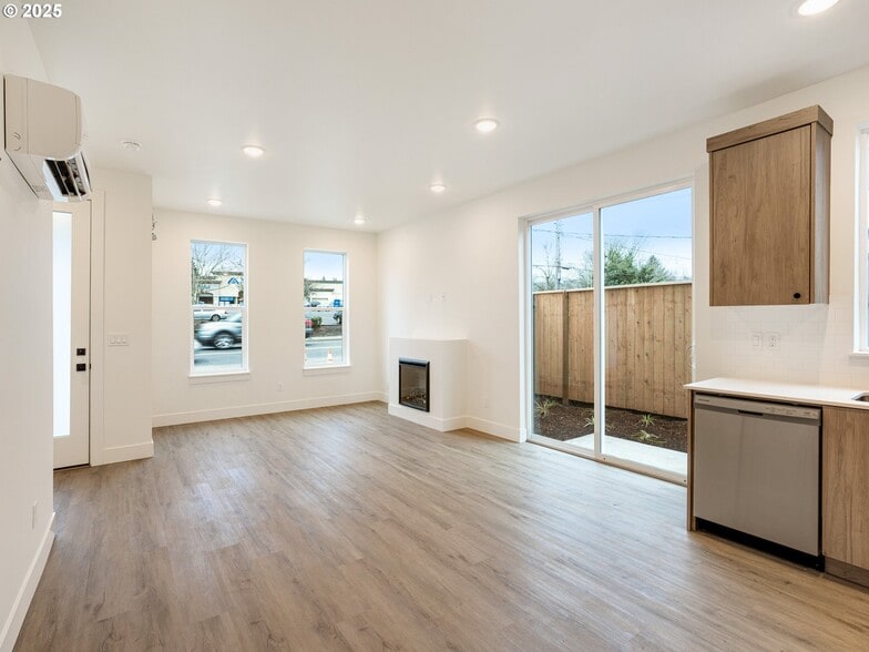More Photos Of , Portland Multifamily For Sale
