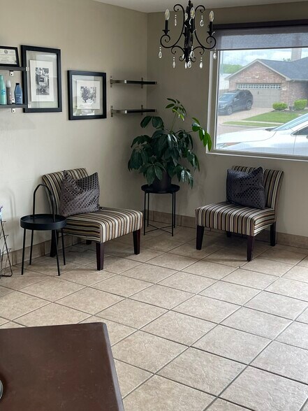 More Photos Of 2526 Hillcrest Ln, Grand Prairie Freestanding For Sale