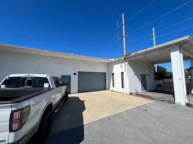 More Photos Of 19806 Panama City Beach Pky, Panama City Beach Showroom For Lease