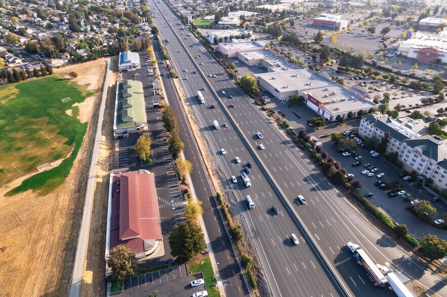 More Photos Of 1595 Holiday Ln, Fairfield Unknown For Lease