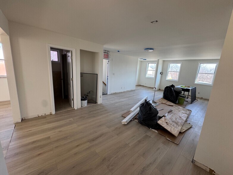 More Photos Of 149-07 14th Ave, Whitestone Storefront Retail Office For Lease