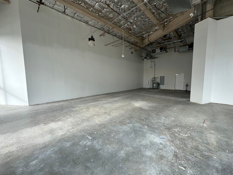 More Photos Of 5200 Lankershim Blvd, North Hollywood Loft Creative Space For Lease