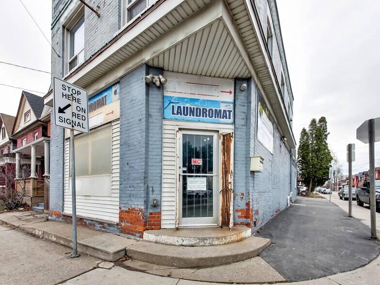More Photos Of 443 Wentworth St N, Hamilton Storefront Retail Residential For Sale