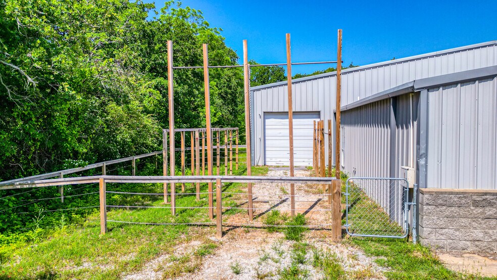More Photos Of 301 Center Court Dr, Bridgeport Warehouse For Sale
