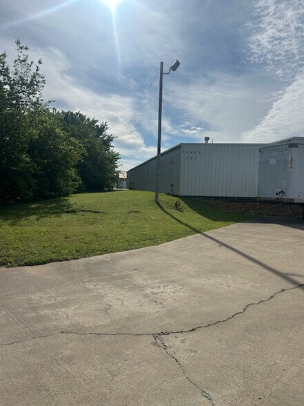 More Photos Of 301 Jane pl, Lowell Truck Terminal For Sale