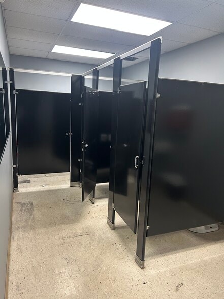 More Photos Of 2586-2646 Onslow Dr, Jacksonville Unknown For Lease