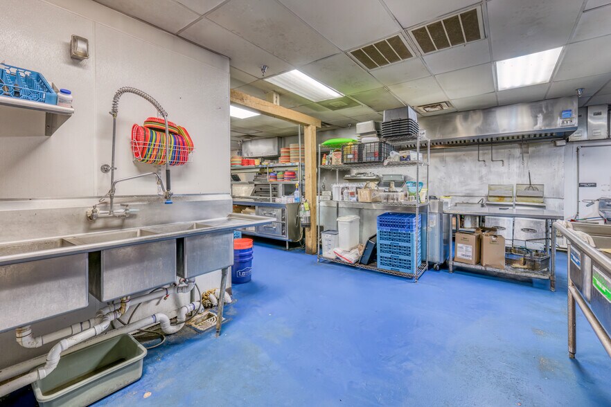 More Photos Of 4903 N Roan St, Johnson City Restaurant For Sale