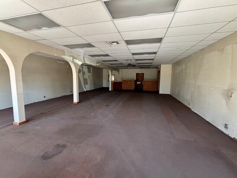 More Photos Of 118 W Route 66, Flagstaff General Retail For Lease