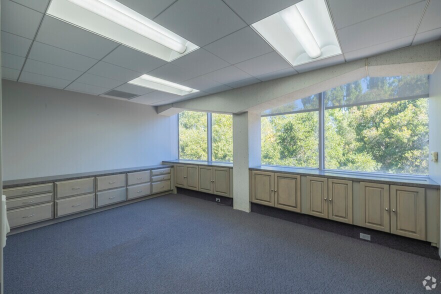 More Photos Of 2301 Napa Vallejo Hwy, Napa Land For Lease