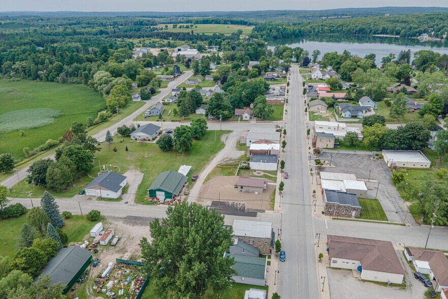 More Photos Of 300 S 2nd St, Lincoln General Retail For Sale