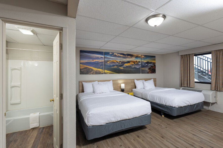 More Photos Of 109 16th St, Wheatland Hotel For Sale