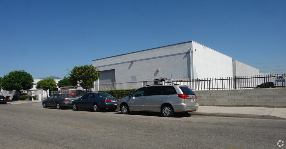 More Photos Of 2515 Troy Ave, South El Monte Warehouse For Lease