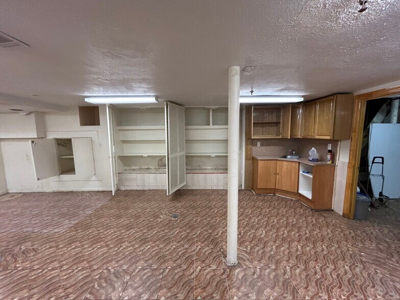 More Photos Of 1025 Rogers Ave, Brooklyn Storefront For Lease