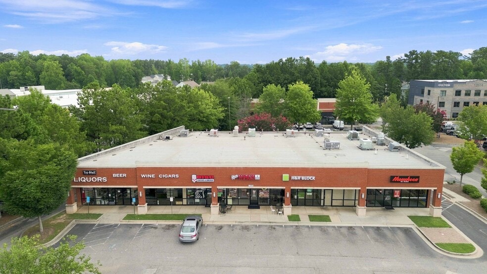 More Photos Of 12872 State Highway 9, Alpharetta Storefront For Lease