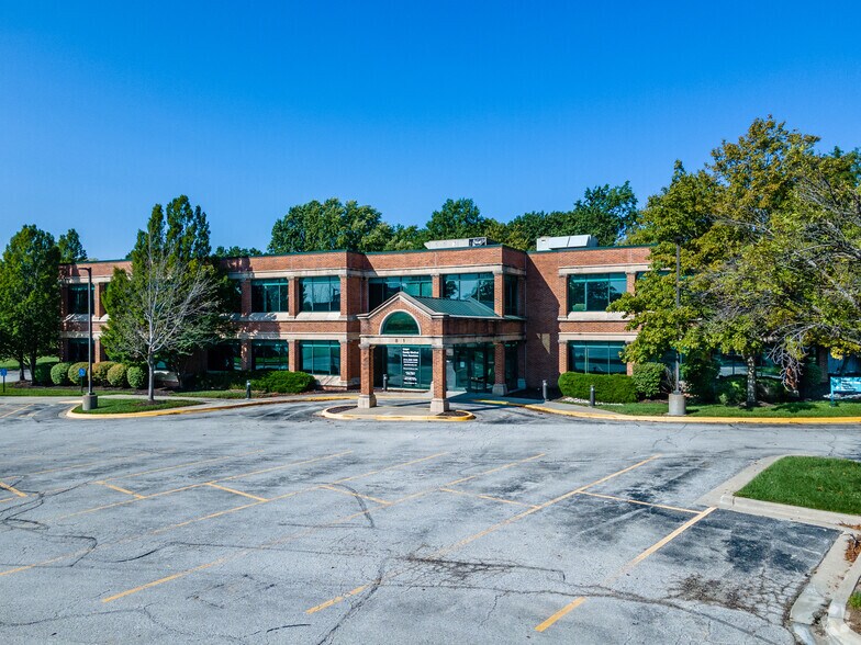 More Photos Of 801 NW St. Mary's Dr, Blue Springs Medical For Sale