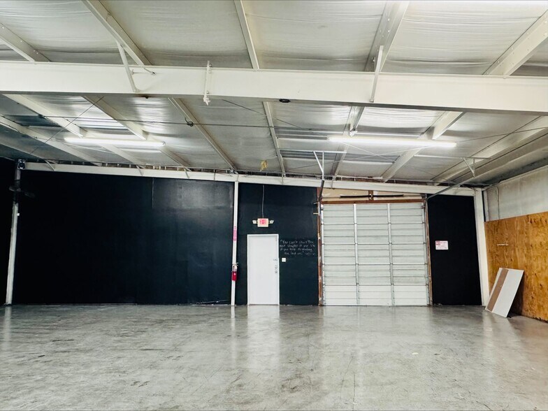 More Photos Of 4755 Cuba-Millington Rd, Millington Industrial For Lease