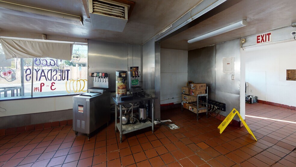 More Photos Of 5065 Riverside Dr, Chino Fast Food For Lease