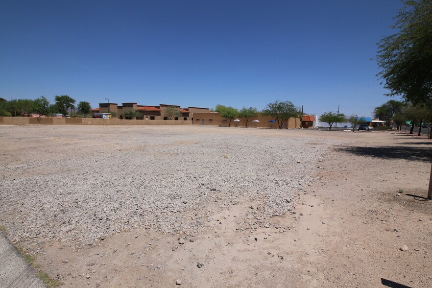 More Photos Of 2716 S 6th Ave, Tucson Office For Sale