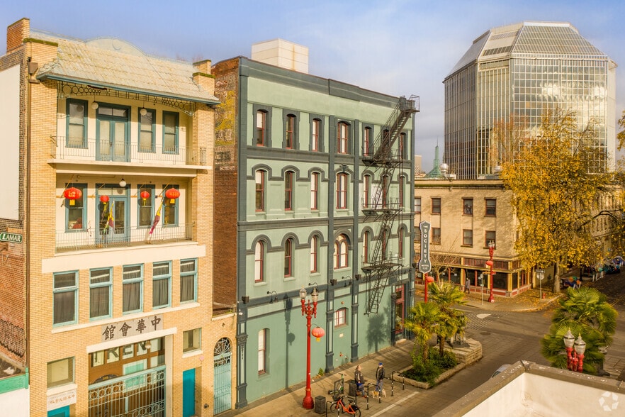 More Photos Of 203-209 NW 3rd Ave, Portland Hotel For Sale