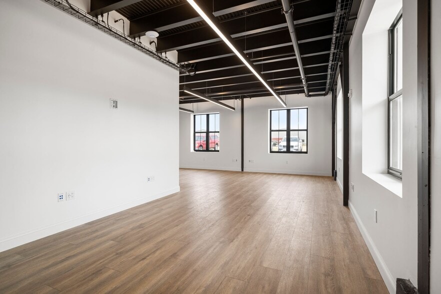 More Photos Of 2 Ricketts Pond Dr, Carver Light Distribution For Lease