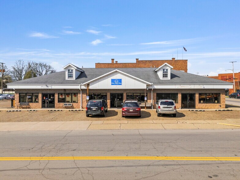 Primary Photo Of 1 Main St N, Navarre Restaurant For Sale