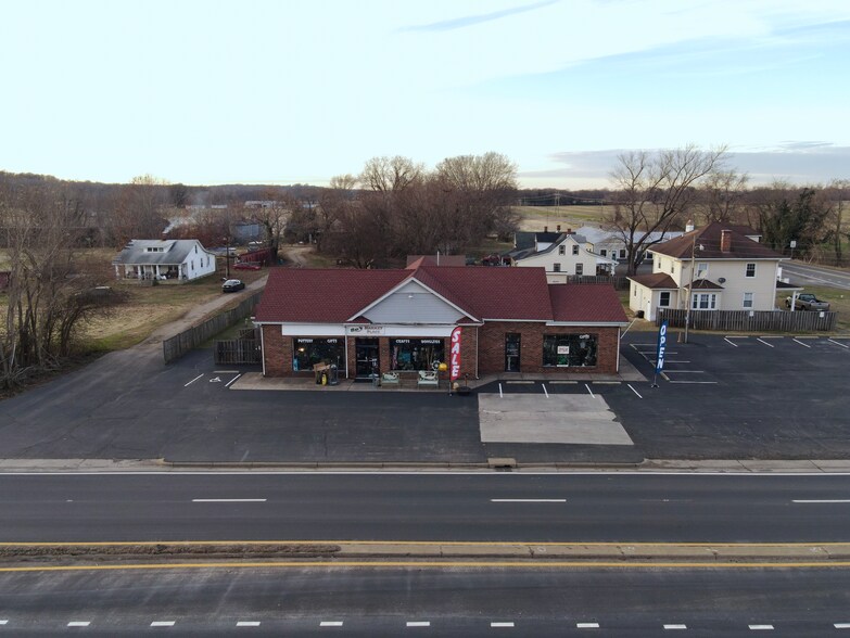 More Photos Of 22523 A P Hill Blvd, Port Royal Freestanding For Lease