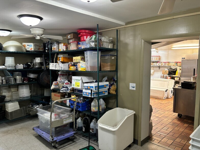 More Photos Of 712-714 Highway 55, Medina Freestanding For Sale