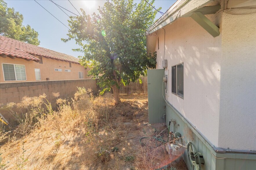 More Photos Of 171 N Hemet St, Hemet Apartments For Sale