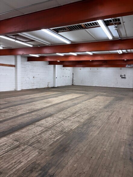 More Photos Of 7 Coryell St, Lambertville Freestanding For Lease