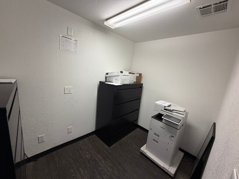 More Photos Of 5400 S Villa Ave, Fresno Warehouse For Lease