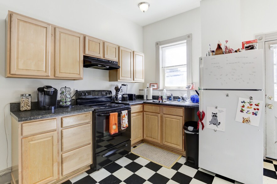 More Photos Of 1623 W Grace St, Richmond Apartments For Sale