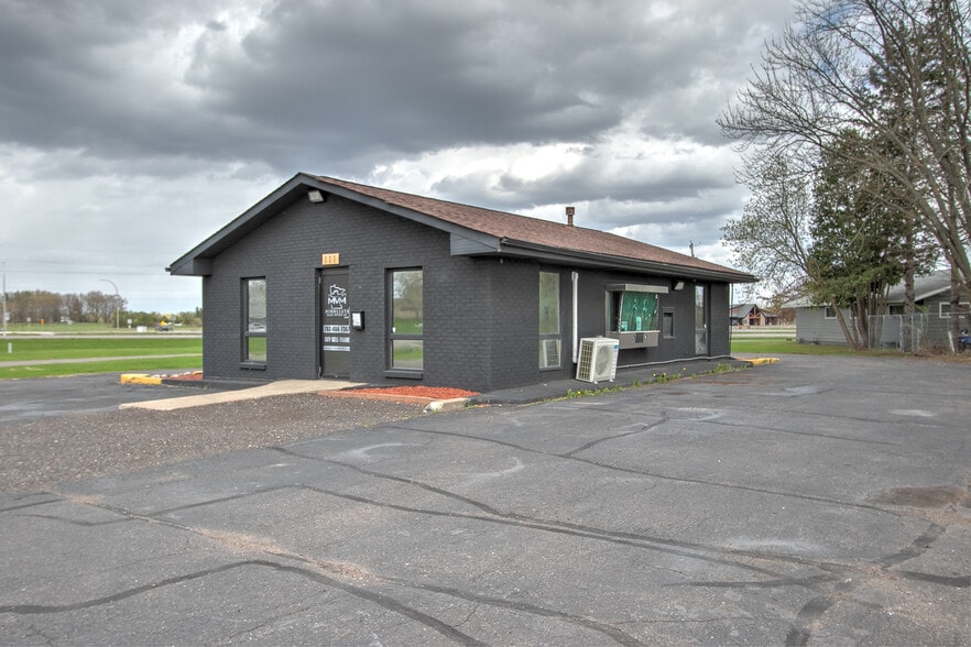More Photos Of 111 4th Ave, Pease Flex For Sale