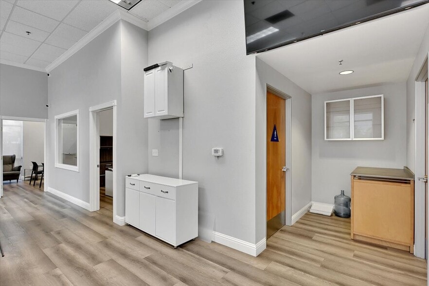 More Photos Of 4690 Duckhorn Dr, Sacramento Research And Development For Sale