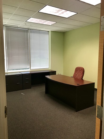 More Photos Of 3301 Matrix Dr, Richardson Research And Development For Sale