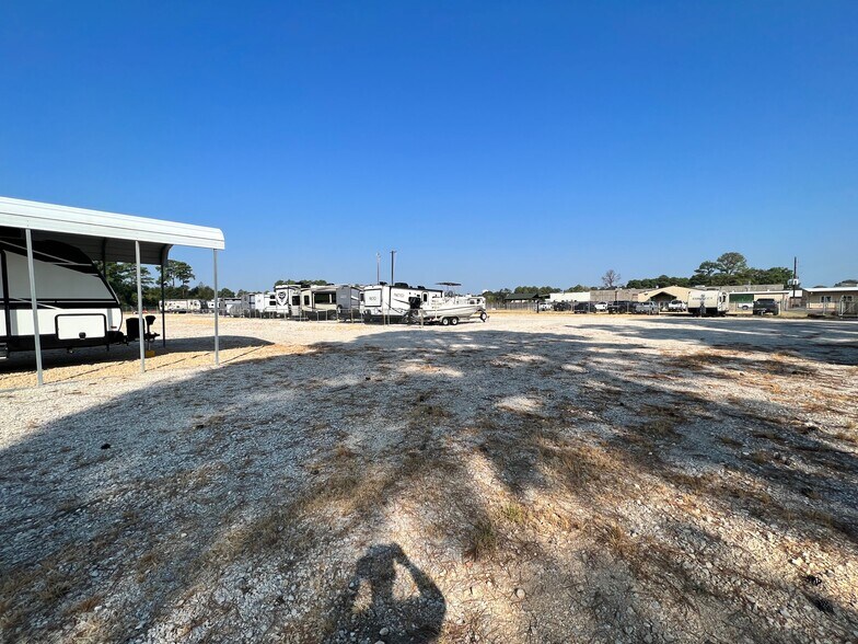 More Photos Of 20519 Rhodes Dr, Spring Land For Lease