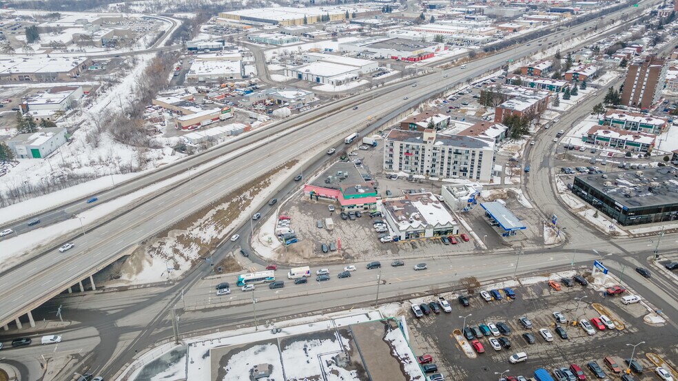 More Photos Of 780 Boul Saint-Joseph, Gatineau General Retail For Sale