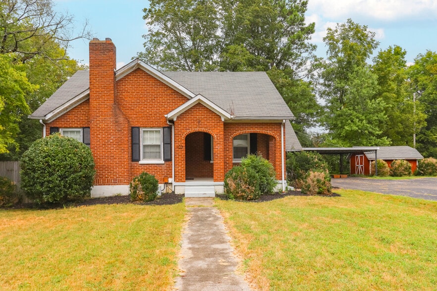 Primary Photo Of 103 Bass Dr, Columbia Flex For Sale